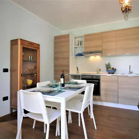 Apartament Meeting By The With Terrace *