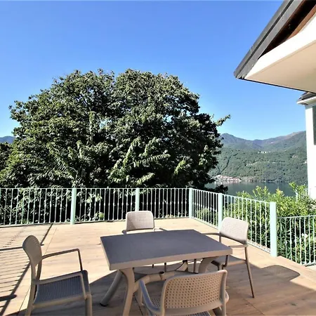 Apartment Meeting By The With Terrace Pettenasco