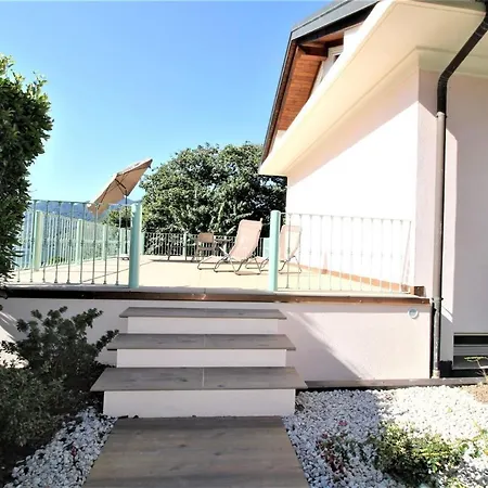 Apartament Meeting By The With Terrace *